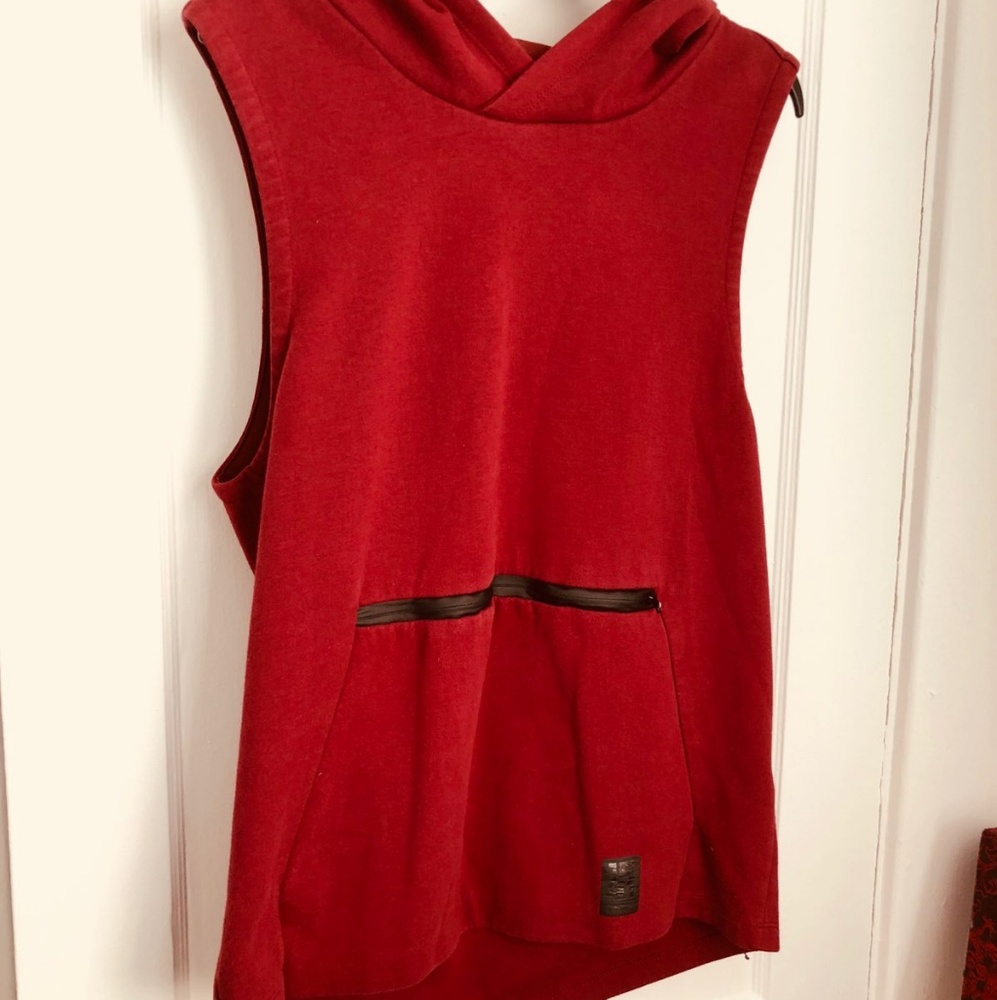 Xios Sleeveless Hoodie